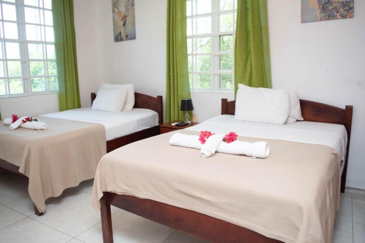 La Heliconia & Day Spa St. George's Eksteriør billede