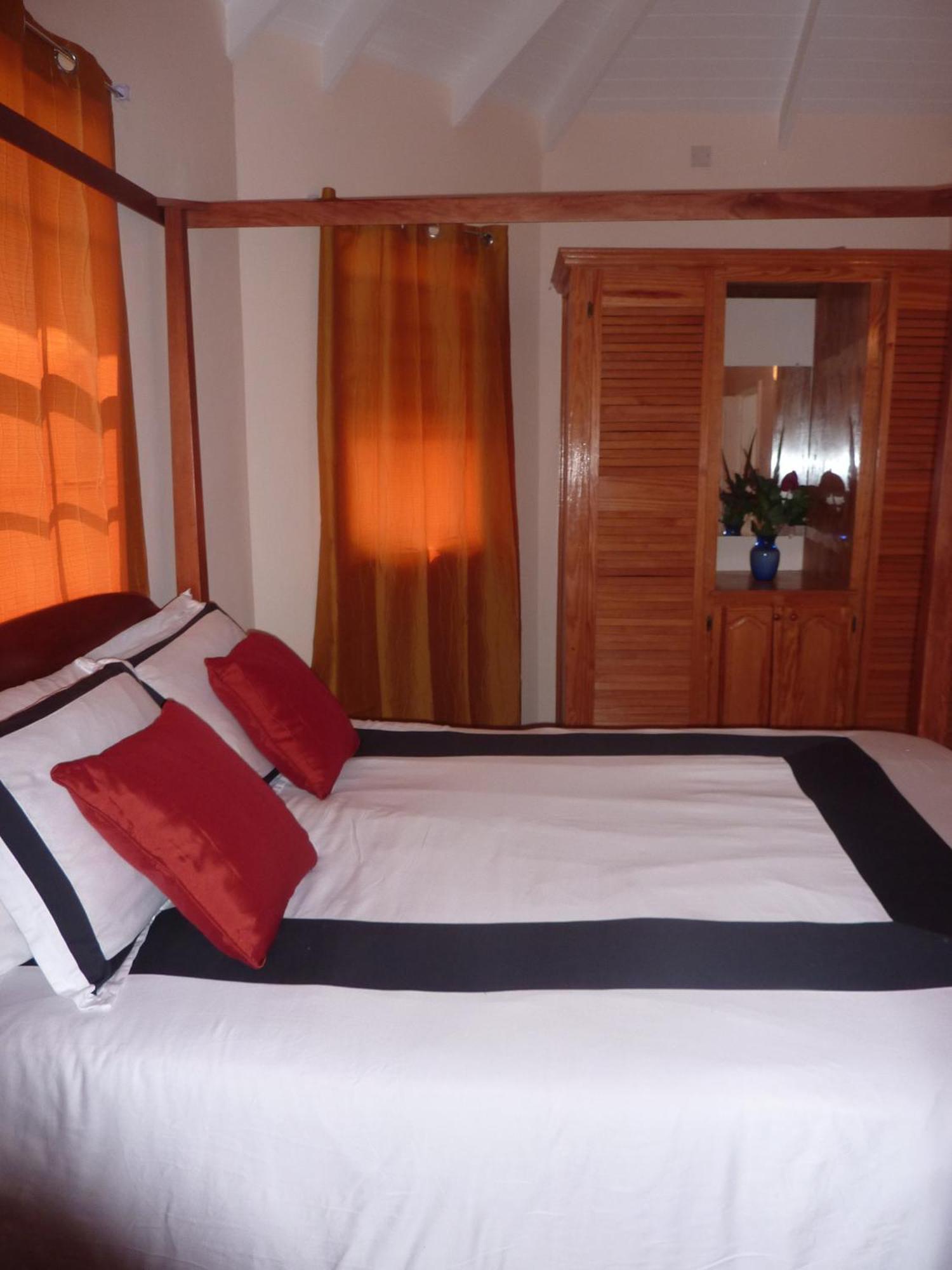 La Heliconia & Day Spa St. George's Eksteriør billede