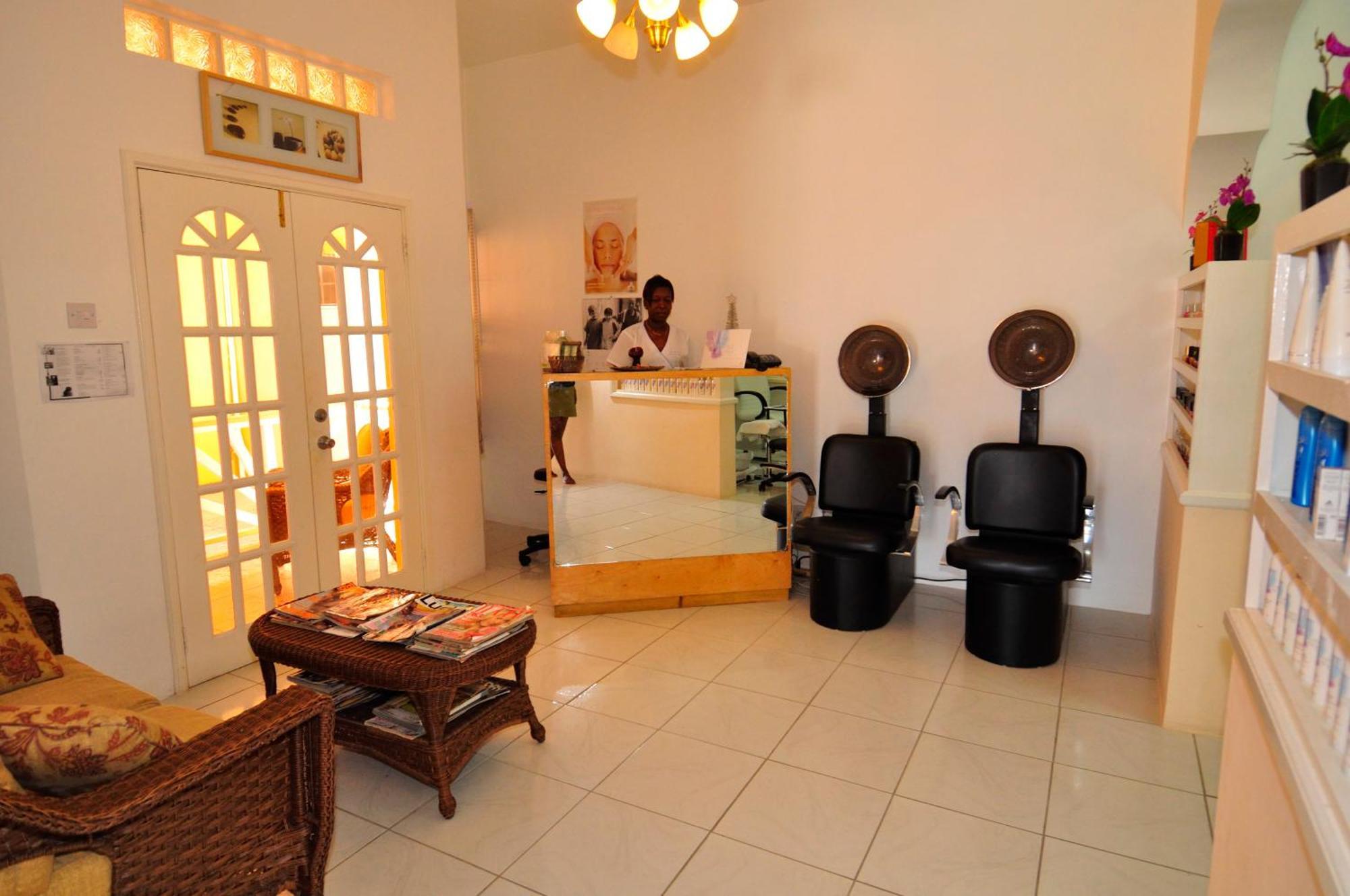 La Heliconia & Day Spa St. George's Eksteriør billede